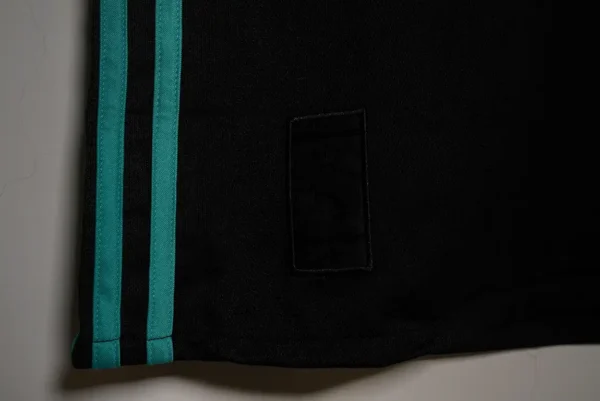 Real Madrid 2017-18 Away Jersey Black - Image 5