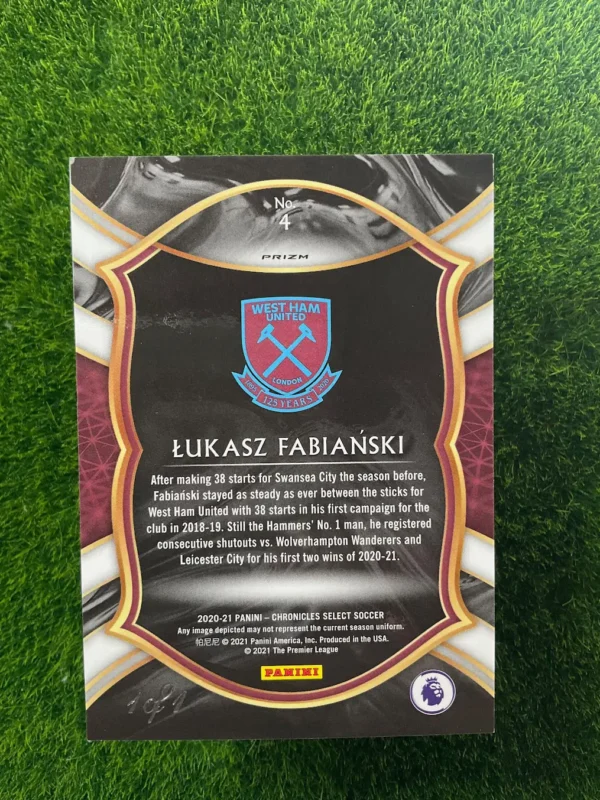 2020-21 Panini Chronicles Select Łukasz Fabiański Cracked Ice Prizm - Image 2