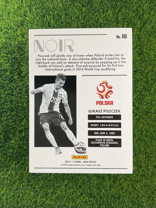 2016-17 Panini Noir Łukasz Piszczek 38/75 - Image 2