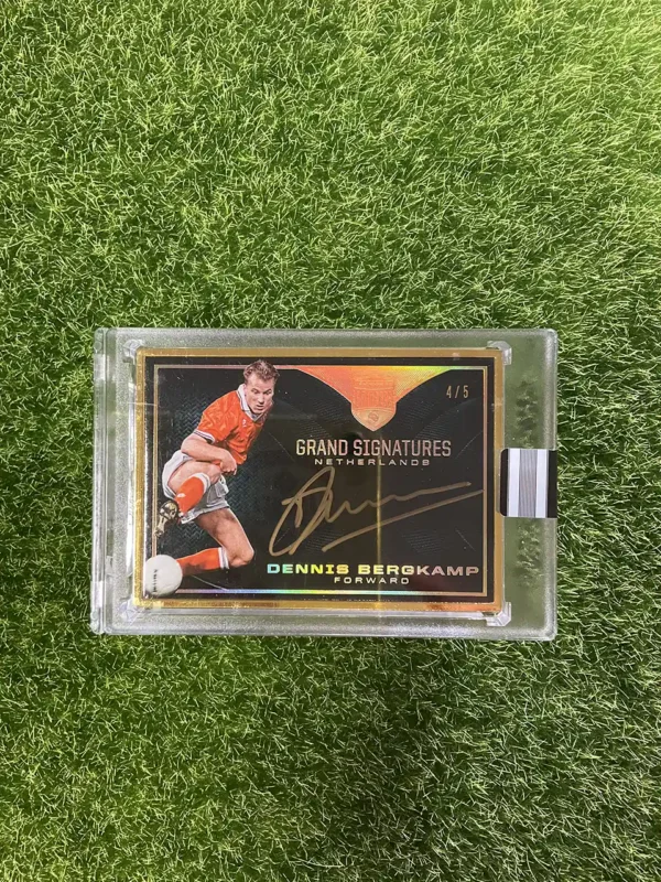 2018 Panini Eminence Soccer Dennis Bergkamp Grand Signatures Auto 4/5
