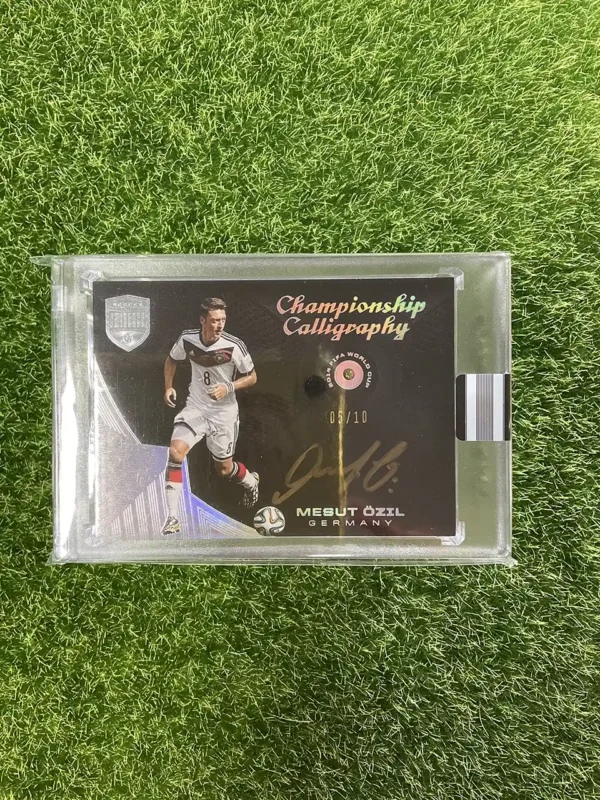 2018 Panini Eminence Soccer Mesut Özil Championship Calligraphy Diamond Auto 05/10