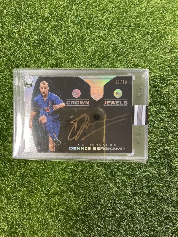 2018 Panini Eminence Soccer Dennis Bergkamp Crown Jewels Diamonds Auto 09/10