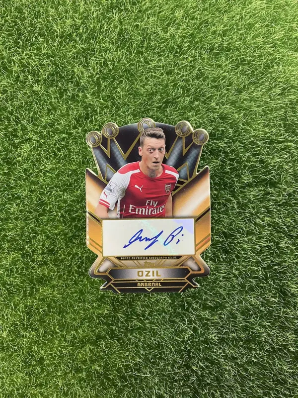 2014 Topps Premier Gold Mesut Özil Crowning Achievement Die-Cut Auto 22/50