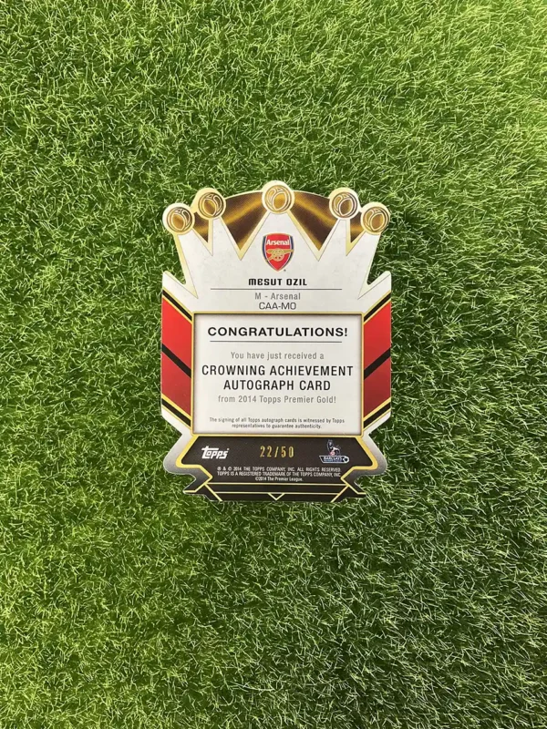 2014 Topps Premier Gold Mesut Özil Crowning Achievement Die-Cut Auto 22/50 - Image 2