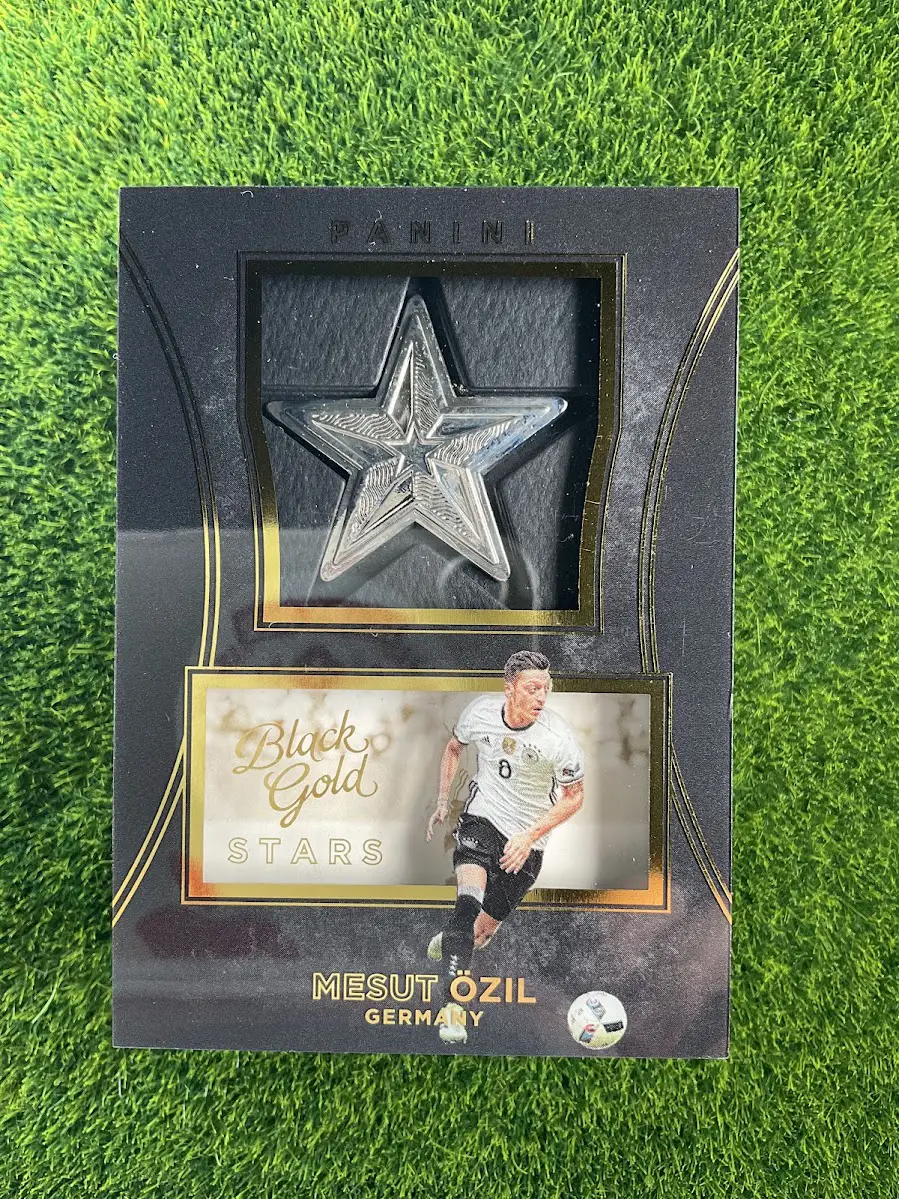 2016-17 Panini Select Santi Cazorla Pitchside Signatures Auto