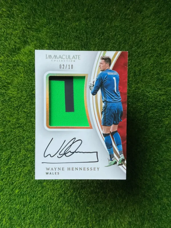 2017 Panini Immaculate Wayne Hennessey Patch Auto 2/10