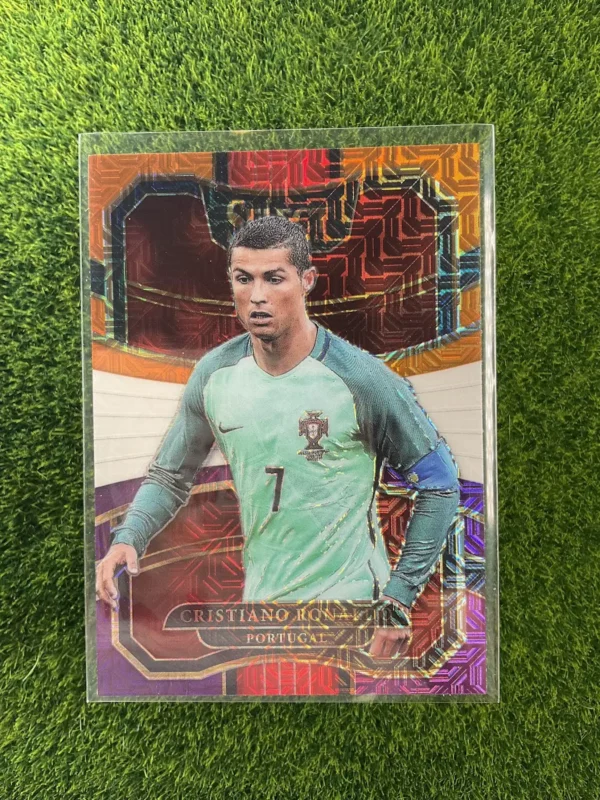2017-18 Panini Select Cristiano Ronaldo Prizm