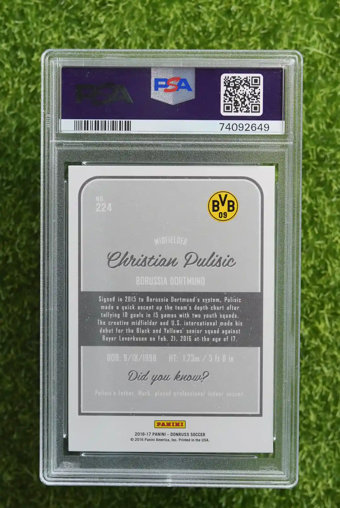 2016-17 Panini Donruss Christian Pulisic Donruss Debuts Gold - Image 2