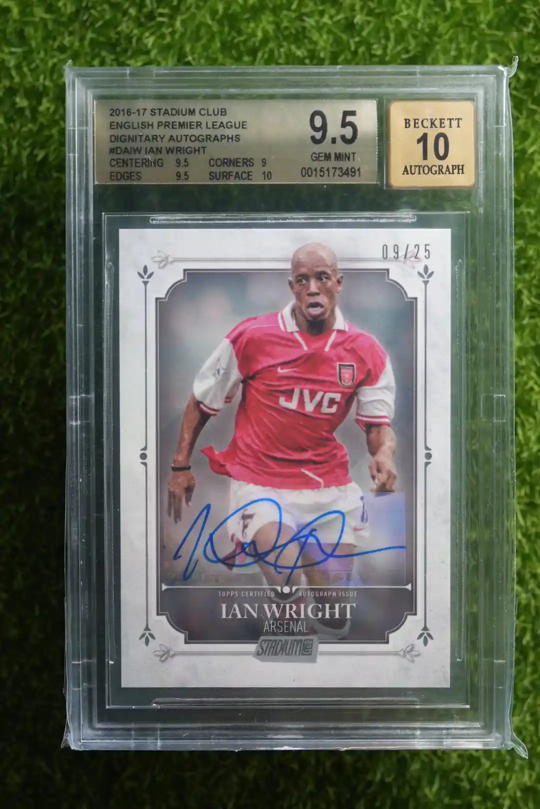 2016-17 Topps Stadium Club Ian Wright Dignitary Autographs 09/25