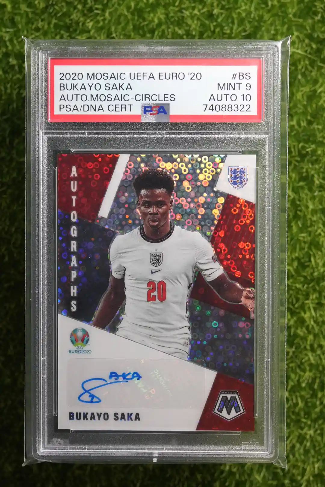 2020 Panini Mosaic UEFA Euro Bukayo Saka Autographs Circles