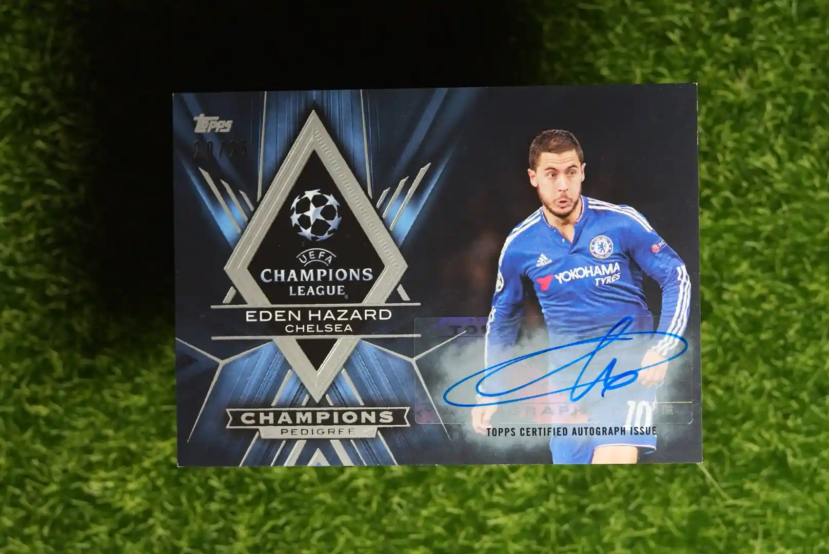 2016 Topps UEFA Champions League Showcase Eden Hazard Champions Pedigree Auto