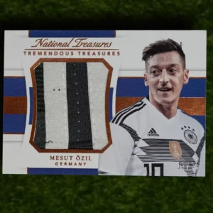 2018 Panini National Treasures Mesut Özil Tremendous Treasures Materials