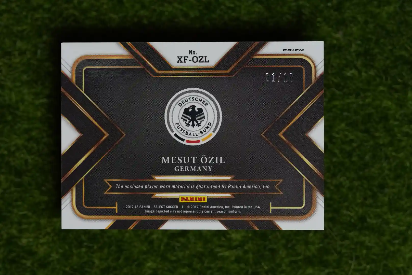 2017-18 Panini Select Mesut Özil X-Fractor Memorabilia Gold 01/10 - Image 2