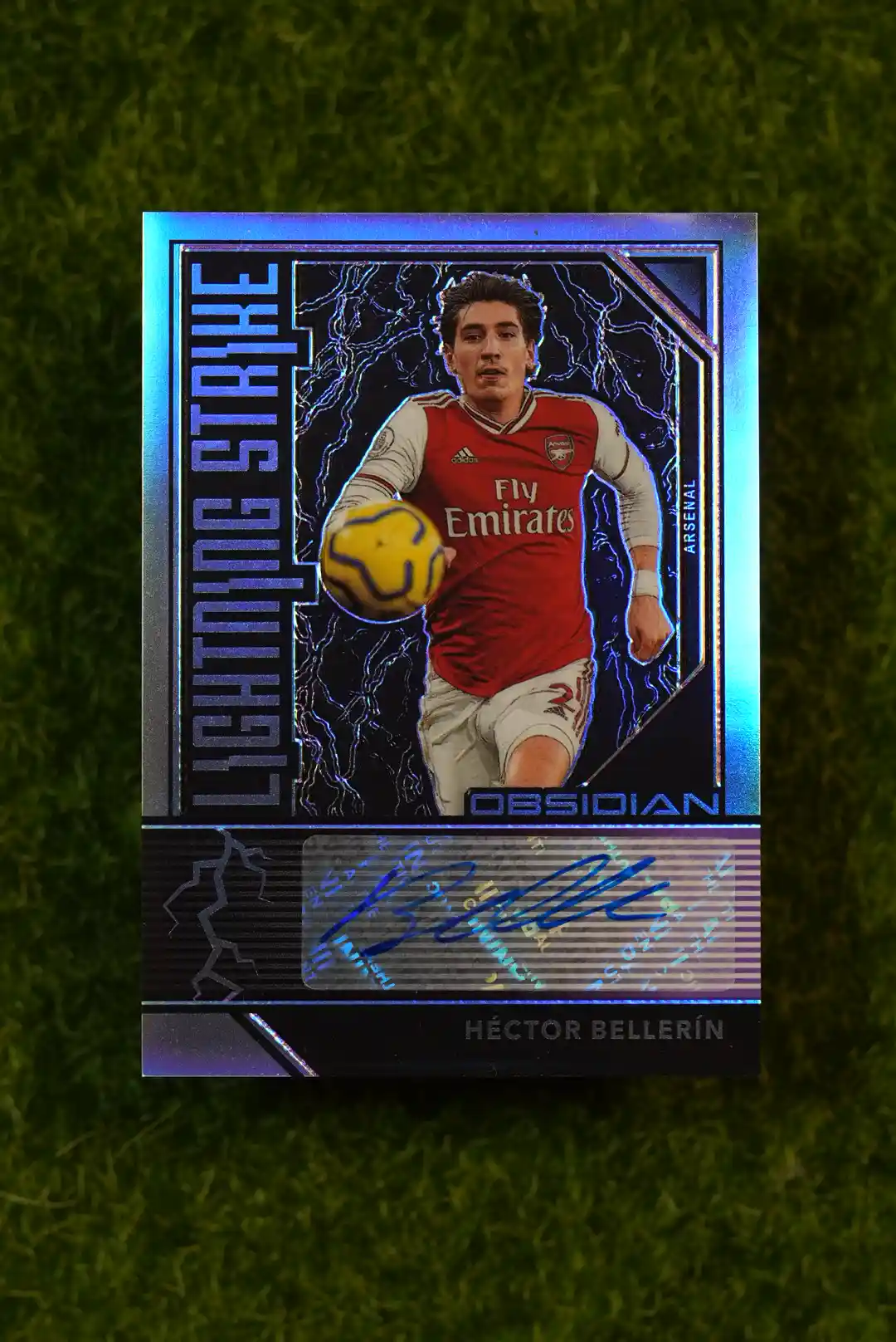 2019-20 Panini Obsidian Héctor Bellerín Lightning Strike Blue Auto 13/75