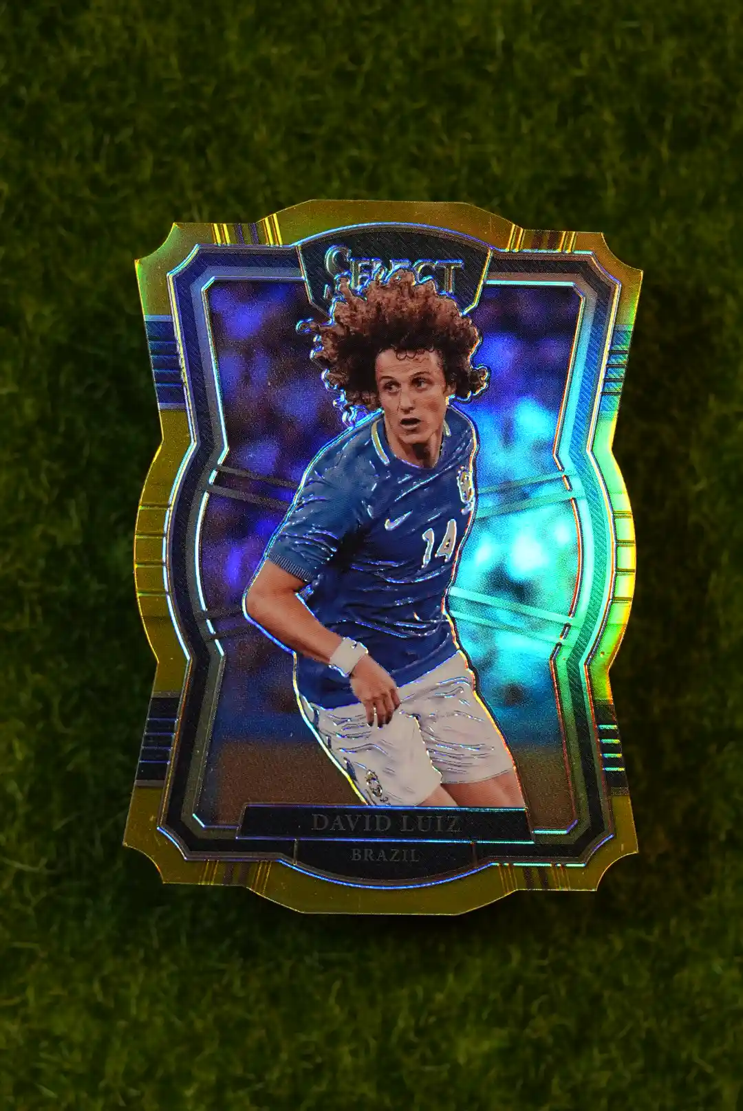 2017-18 Panini Select David Luiz Gold Prizm Die-Cut 04/10