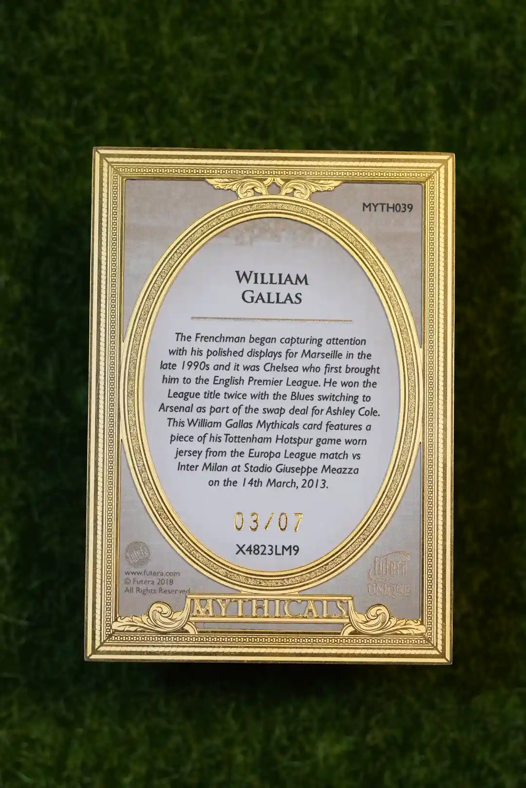 2018 Futera Unique William Gallas Mythicals Game-Worn Memorabilia 03/07 - Image 2