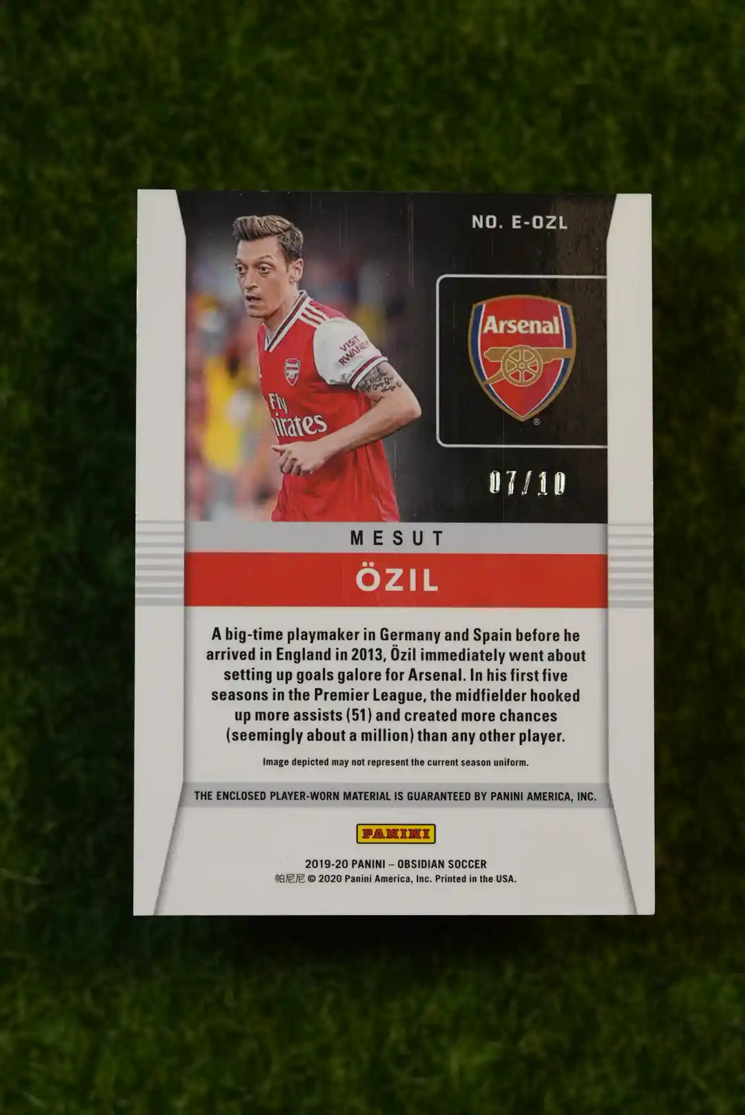 2019-20 Panini Obsidian Mesut Özil Eruption Green 07/10 - Image 2