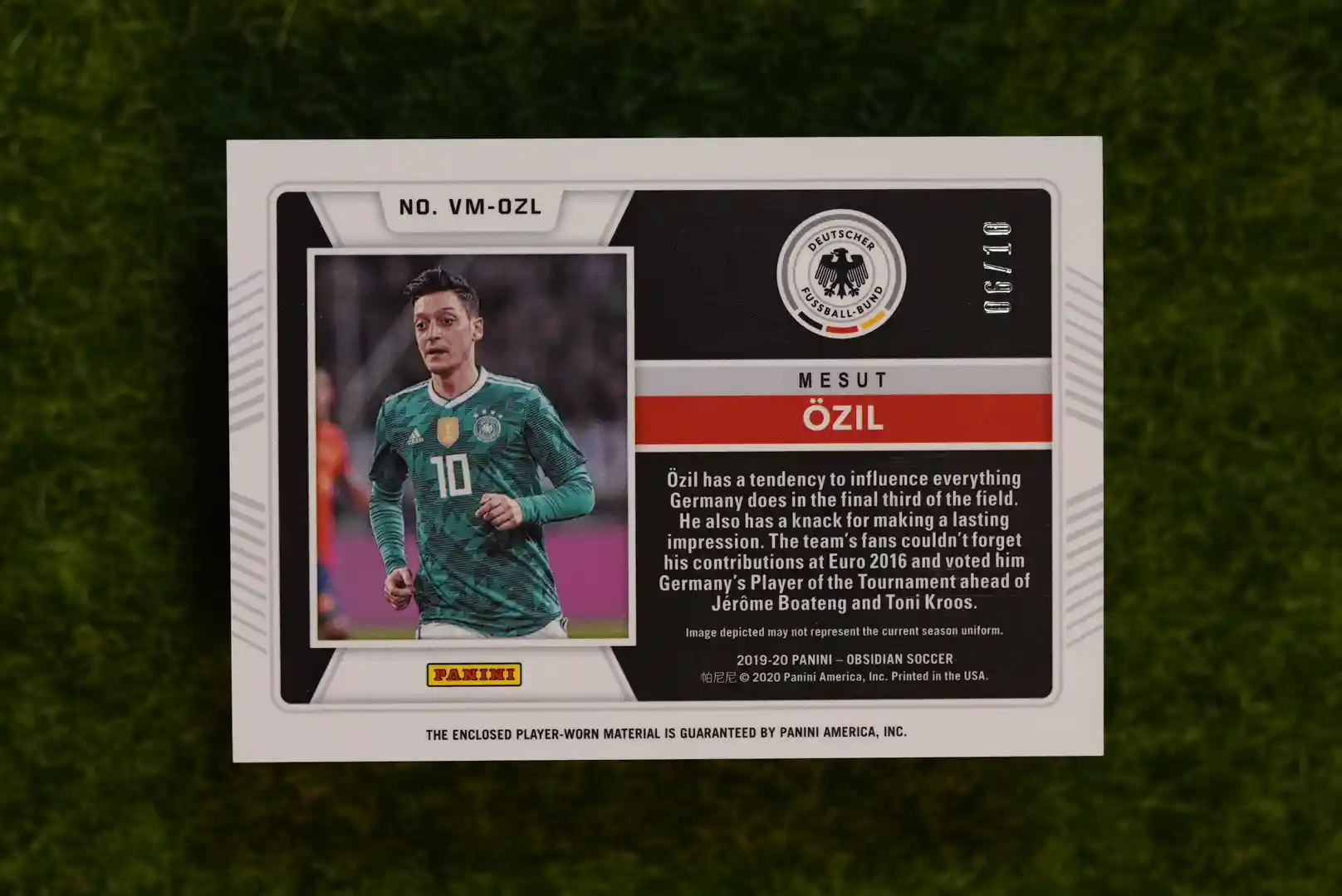2019-20 Panini Obsidian Mesut Özil Volcanic Material Green 06/10 - Image 2
