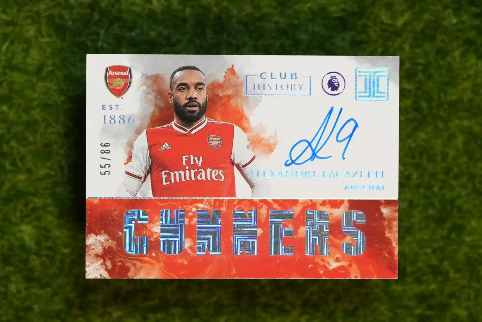 2019-20 Panini Impeccable Alexandre Lacazette Club History Gunners Patch Auto 55/86