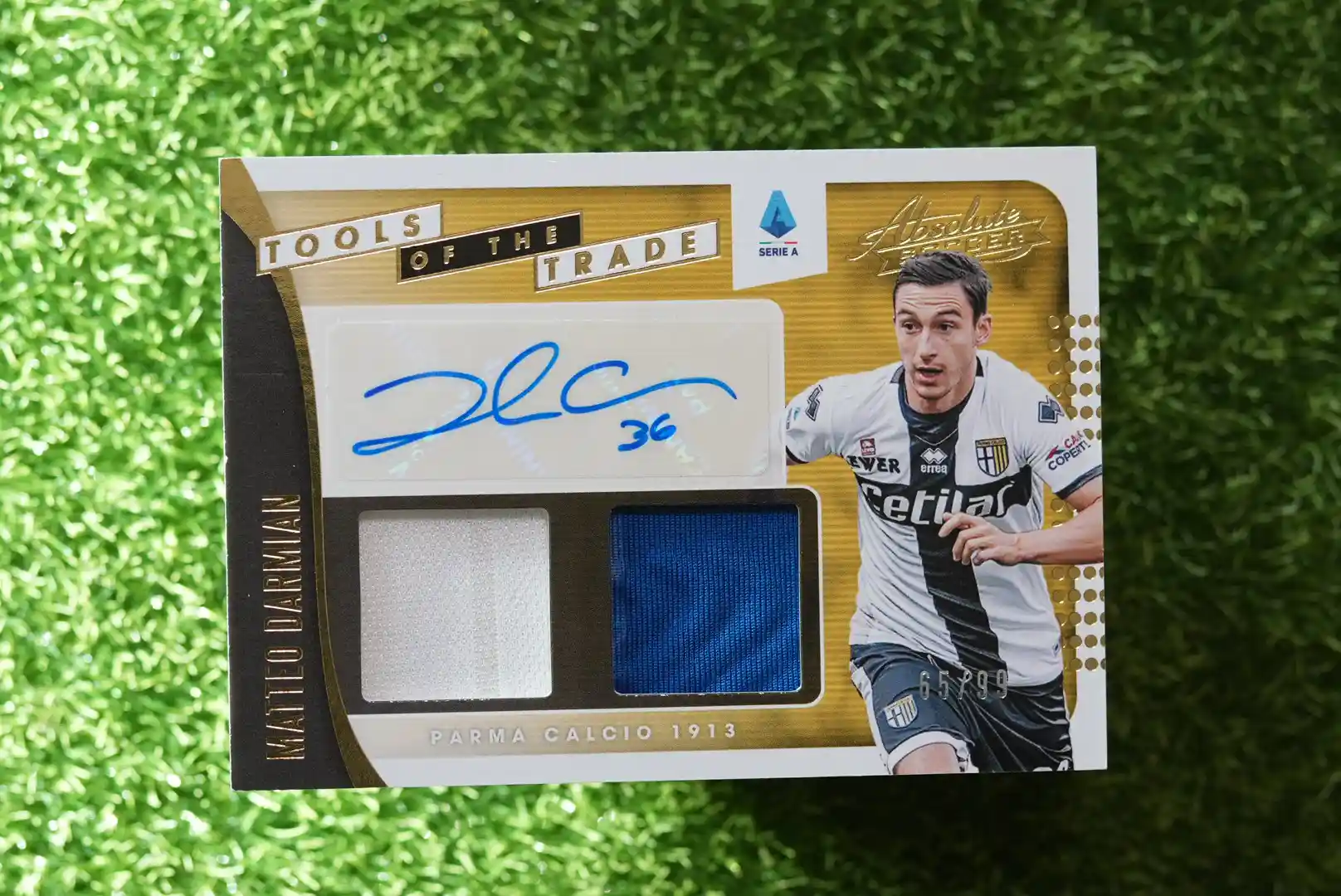 2019-20 Panini Chronicles Absolute Matteo Darmian Tools of the Trade Patch Auto 65/99
