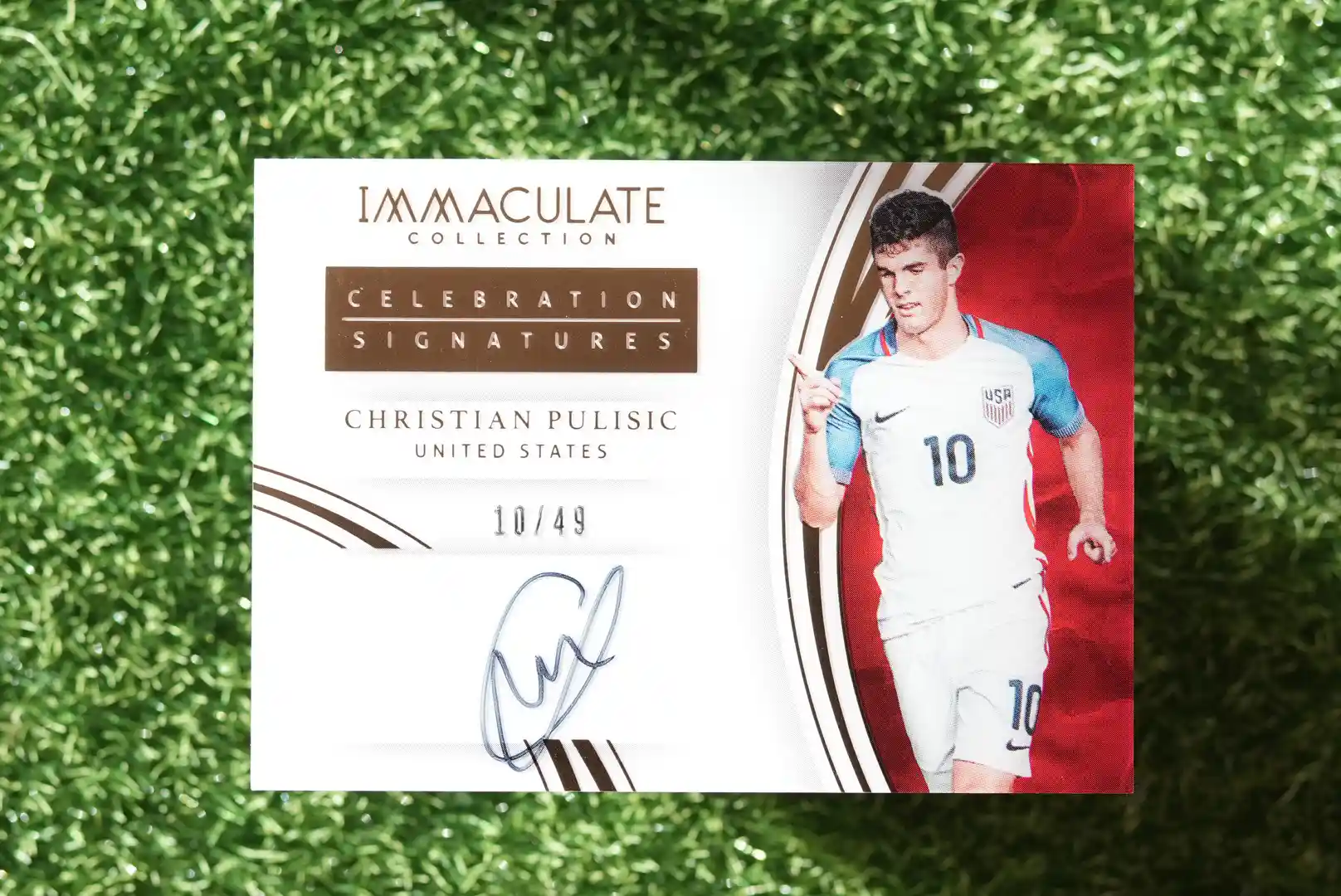 2017 Panini Immaculate Collection Christian Pulisic Celebration Signatures 10/49