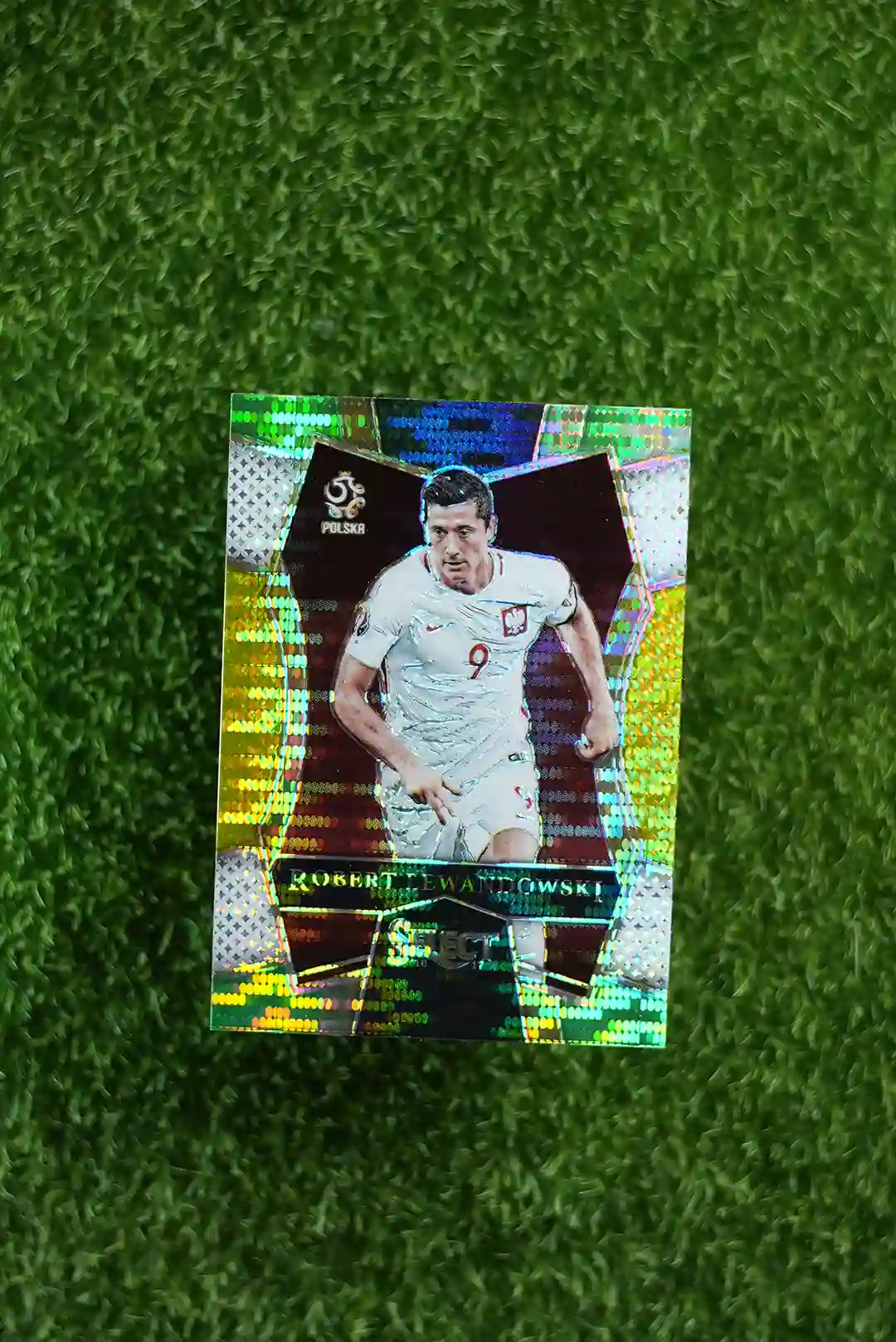 2016-17 Select Robert Lewandowski Silver Prizm