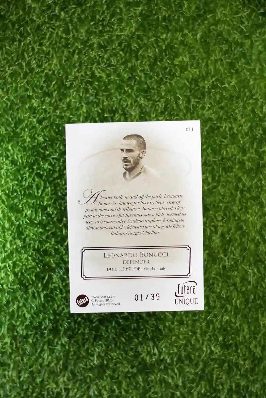 2020 Futera Unique Heritage Leonardo Bonucci Numbered Parallel 01/39 - Image 2