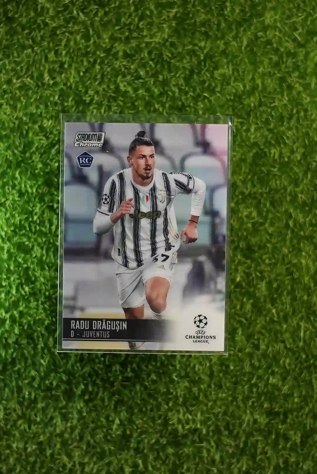 2020-21 Stadium Chrome Radu Drăgușin RC Refractor #13
