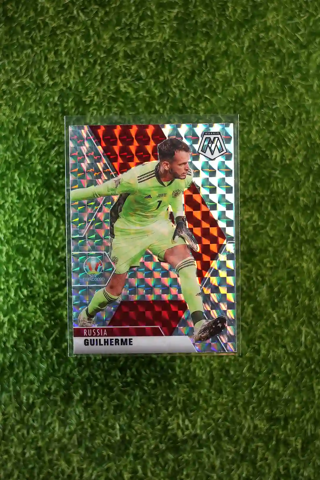 2021 Panini Mosaic UEFA Euro Soccer Guilherme Base 70